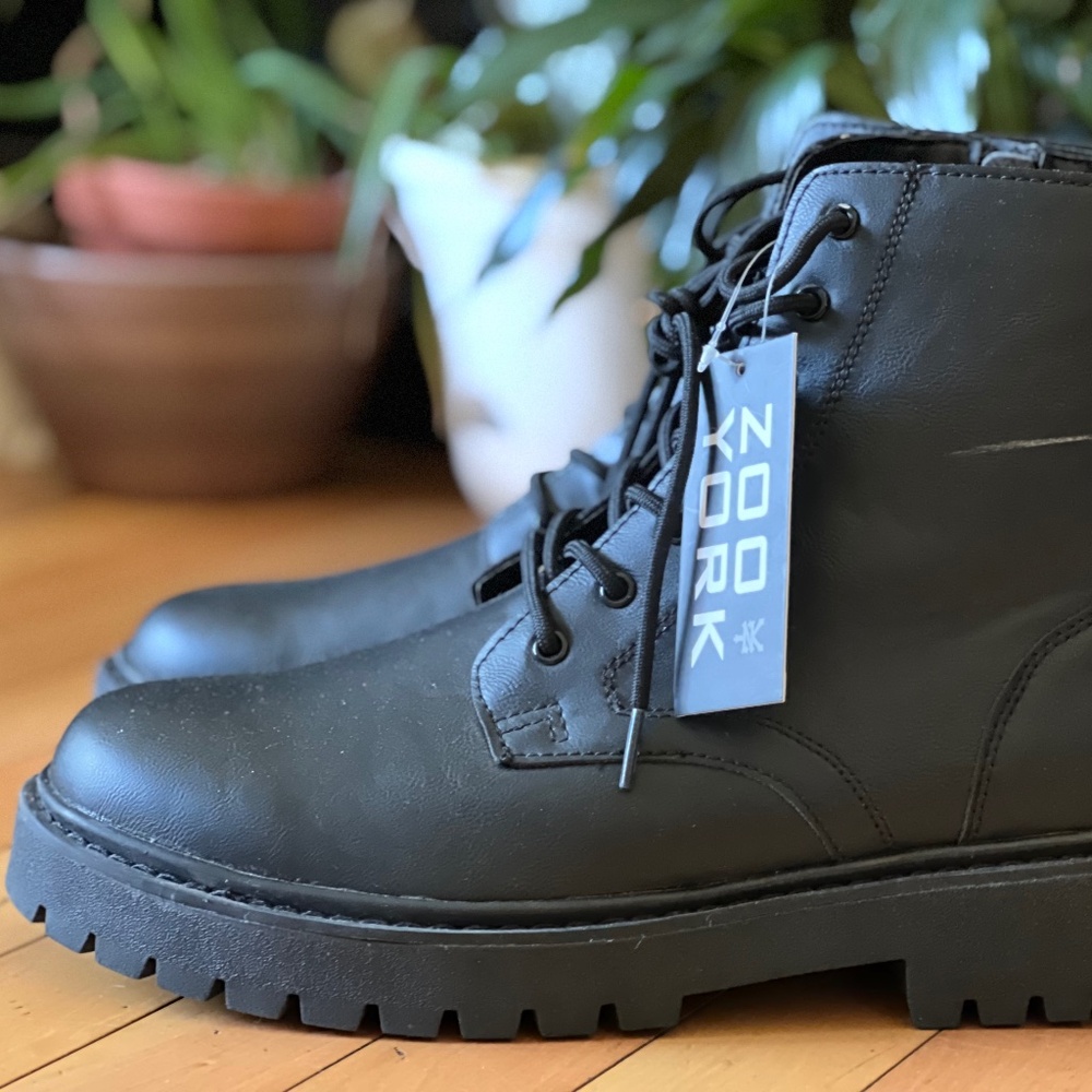 Zoo York Men’s Black Combat Boots Size 12 – Lace-Up & Side Zip Streetwear